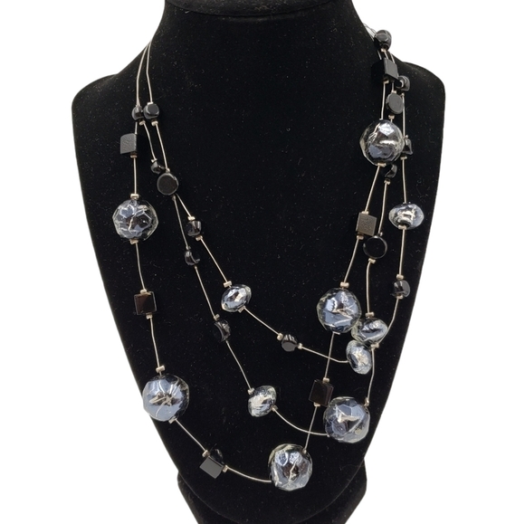 Faux Pearl Wire Necklaces Grey Blue White Opaque Shorter Length Costume … - Picture 3 of 12